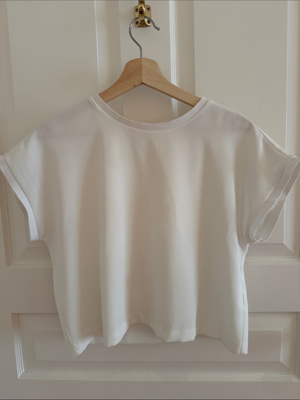 Forever 21- White Women's Boxy cropped Sleeve Top